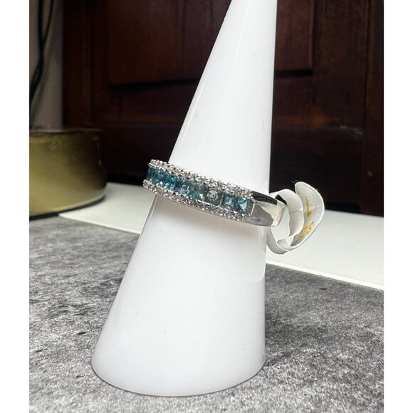 Ring Bomb Party Ring, NWOT, size 7, blue stones silver color band - Picture 3 of 6